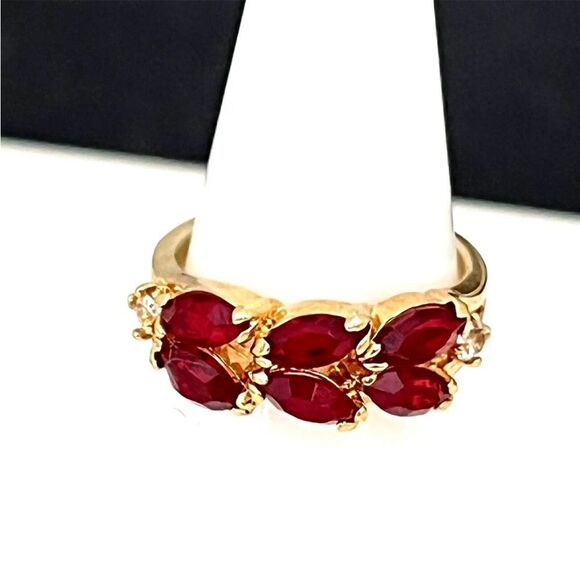 Vintage Ring Size 5 Red Crystal Clear Crystal Accents 14K Gold Plate 4Q - Picture 2 of 5